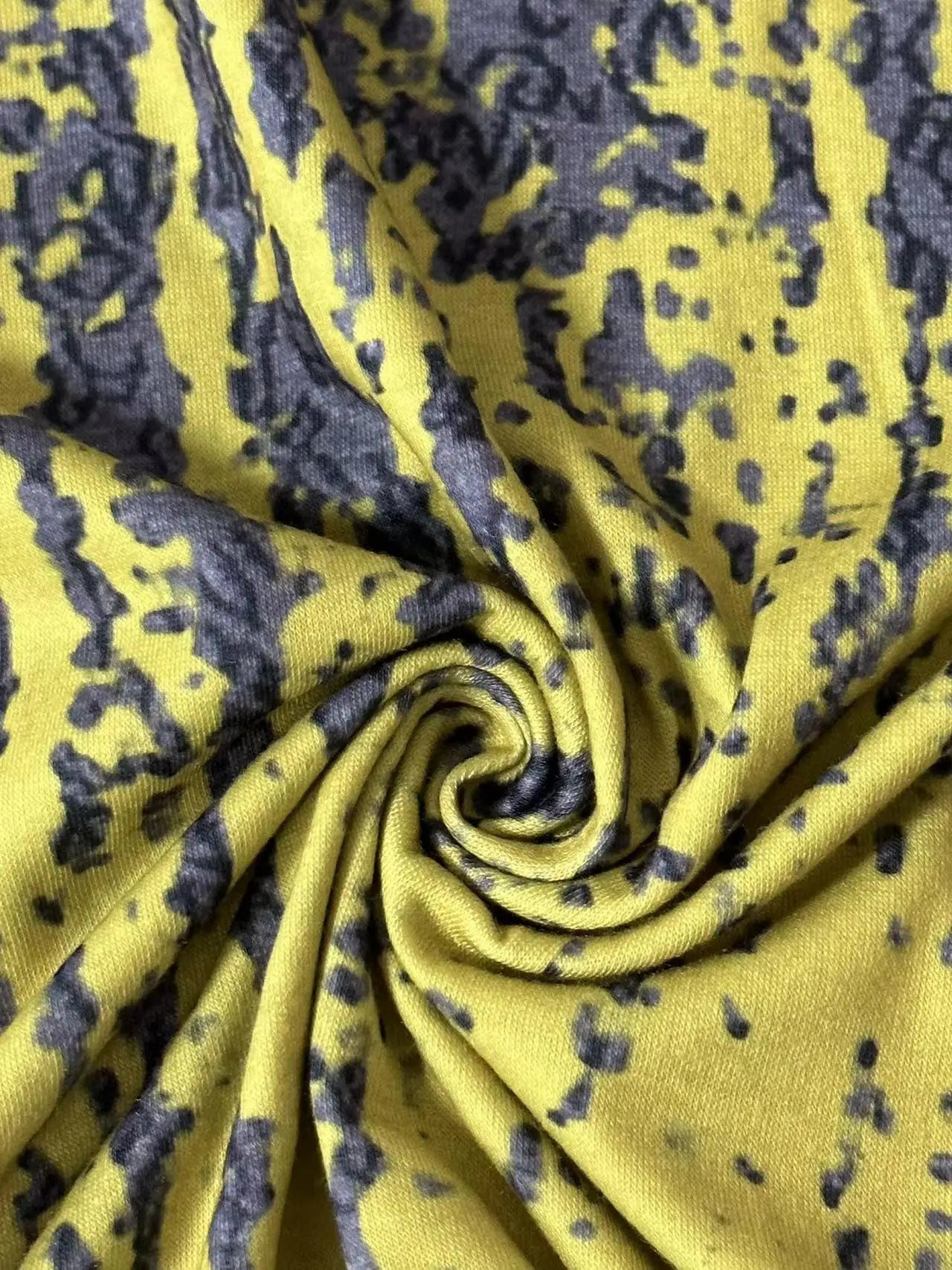 Women's Long Sleeve V-Neck T-Shirt Printed Casual Loose Top